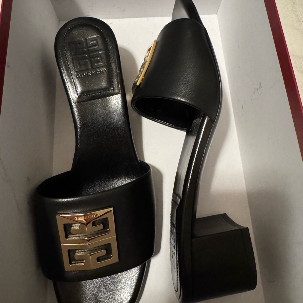 NEW Givenchy Black Women leather mules in size 39 - Picture 6 of 6